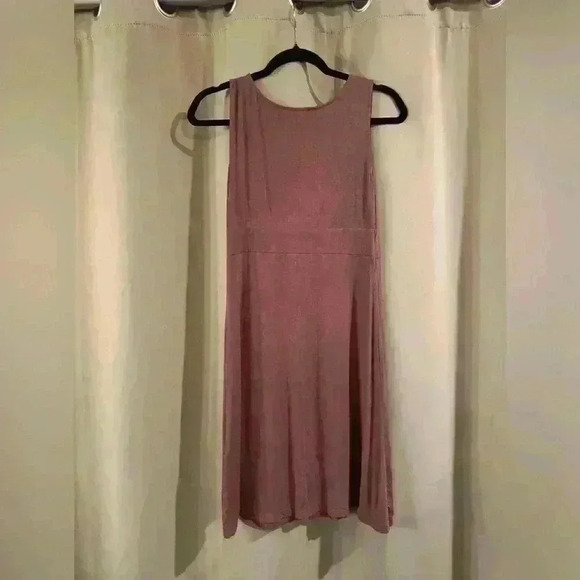 Women’s V-Cut Tahari Dress - Picture 2 of 6